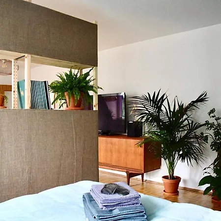 Appartement Greenbnbs: Cozy Urban Jungle In The Centre *