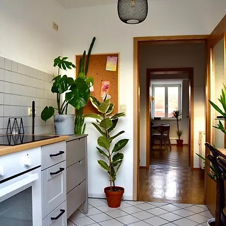 Apartment Greenbnbs: Cozy Urban Jungle In The Centre